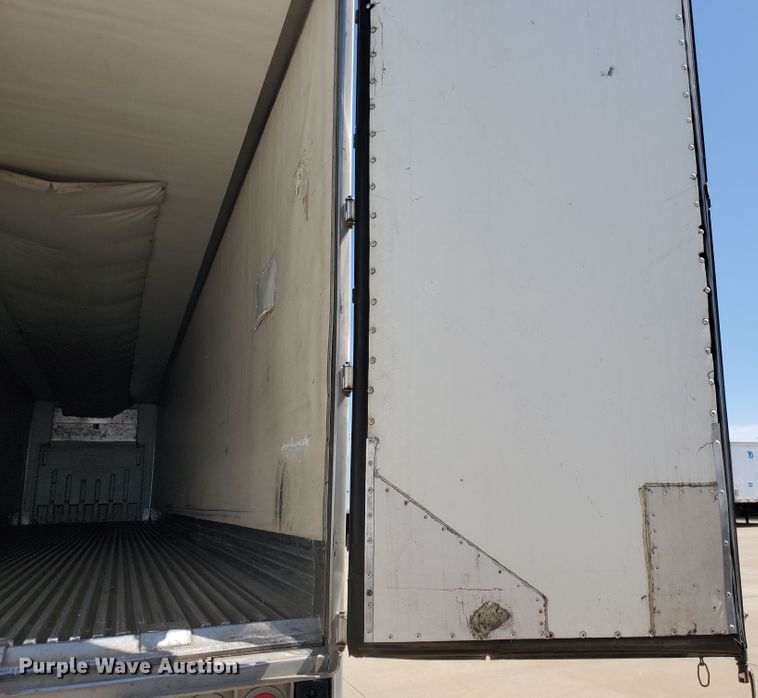 image for item IX9055 2006 Utility VS2RA refrigerated van trailer