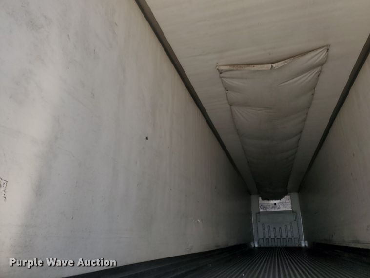 image for item IX9055 2006 Utility VS2RA refrigerated van trailer