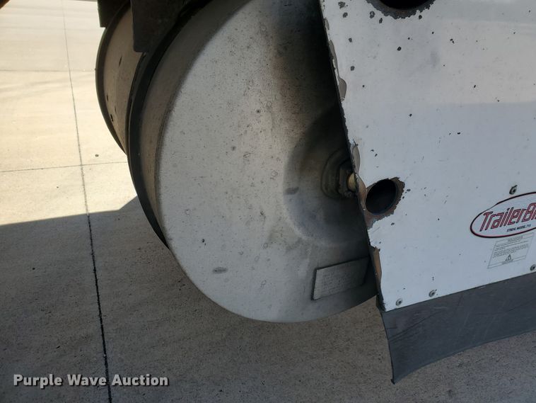 image for item IX9056 2006 Great Dane refrigerated van trailer