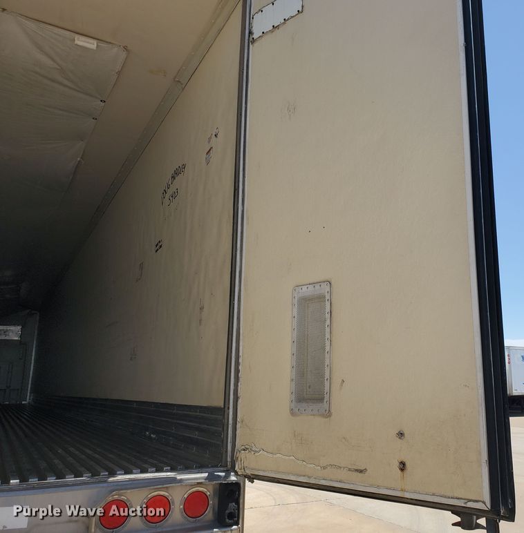 image for item IX9056 2006 Great Dane refrigerated van trailer