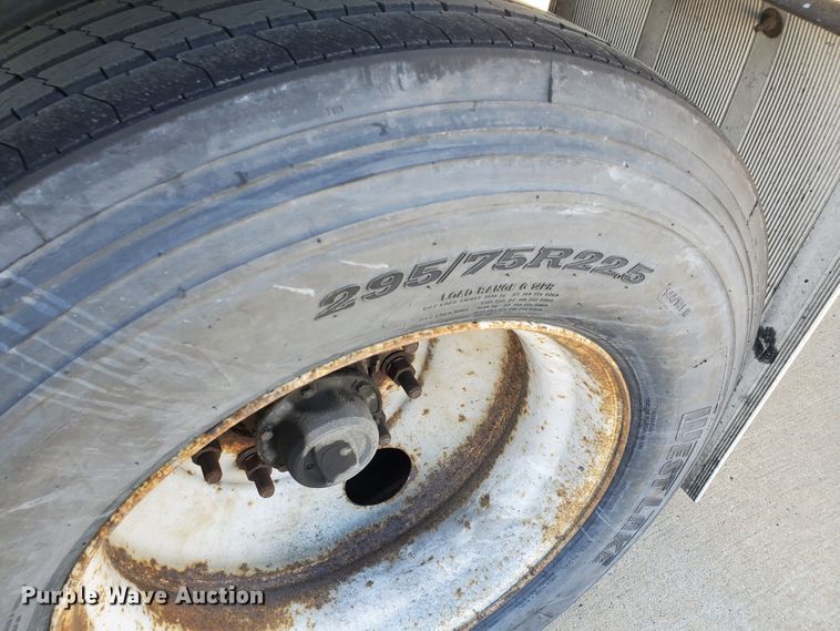 image for item IX9056 2006 Great Dane refrigerated van trailer