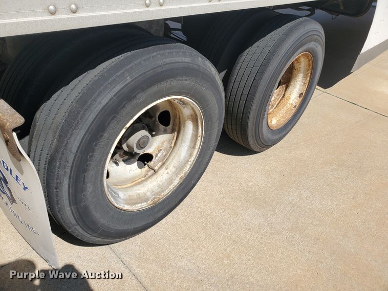 image for item IX9056 2006 Great Dane refrigerated van trailer