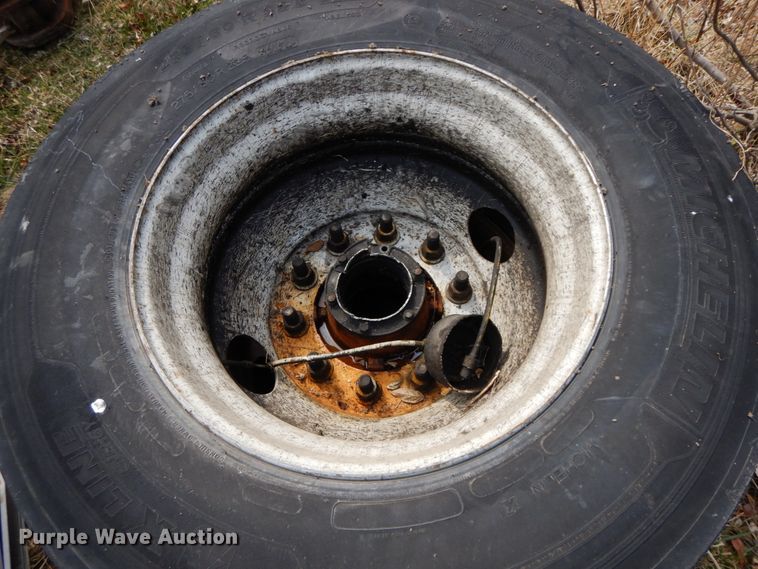 image for item IX9381 (6) tires