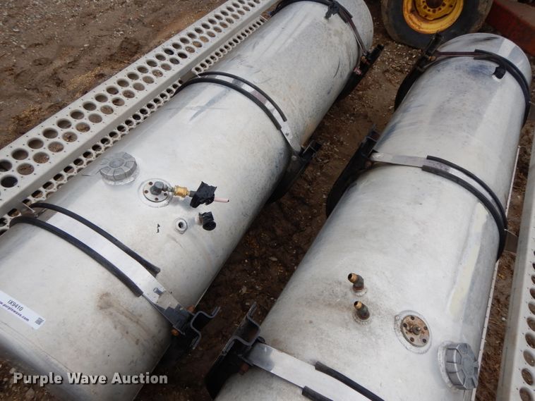 image for item IX9410 (2) Northside Industries fuel tanks