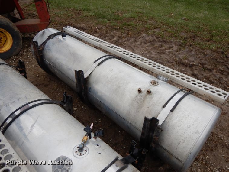 image for item IX9410 (2) Northside Industries fuel tanks