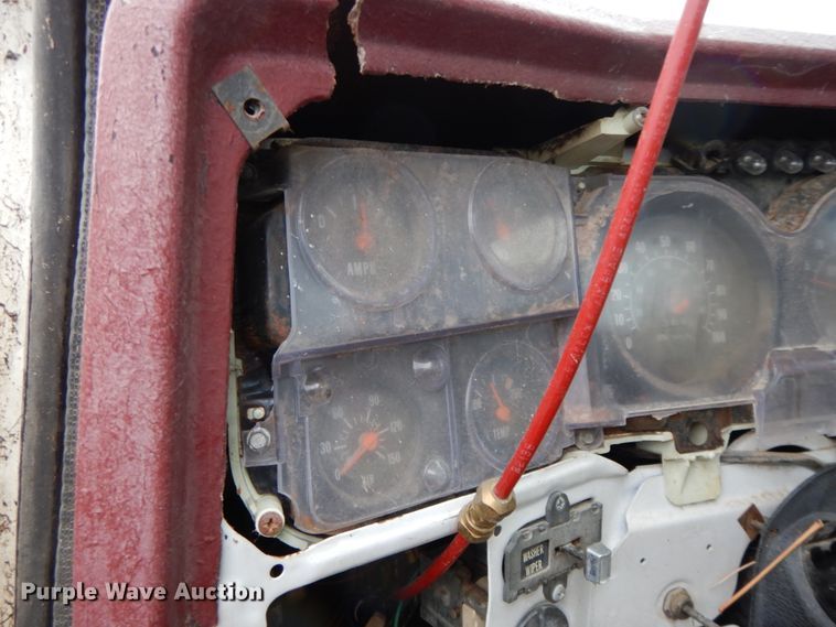 image for item IX9420 1976 Chevrolet C65  truck cab and chassis