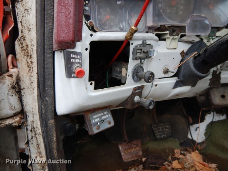 image for item IX9420 1976 Chevrolet C65  truck cab and chassis