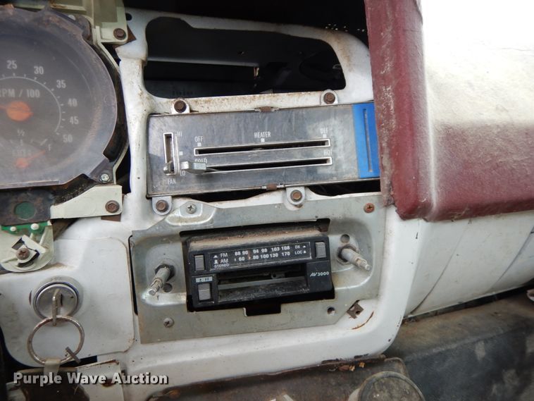 image for item IX9420 1976 Chevrolet C65  truck cab and chassis