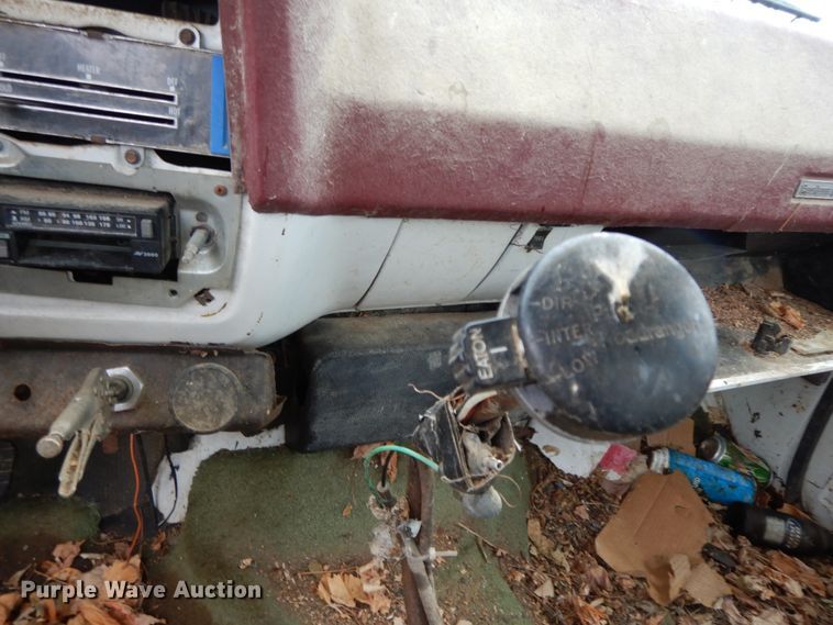 image for item IX9420 1976 Chevrolet C65  truck cab and chassis