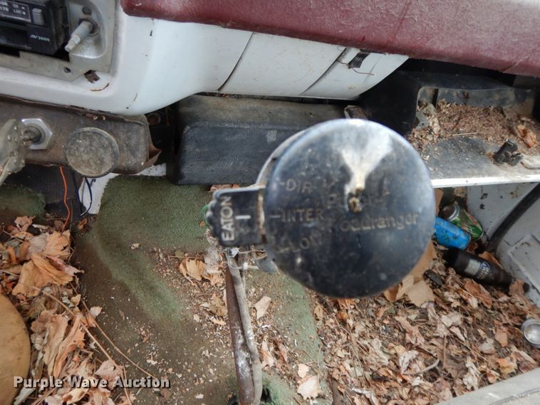 image for item IX9420 1976 Chevrolet C65  truck cab and chassis