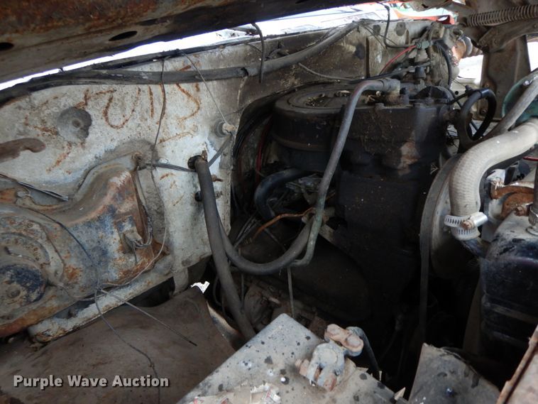 image for item IX9420 1976 Chevrolet C65  truck cab and chassis