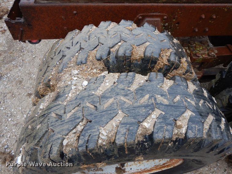 image for item IX9420 1976 Chevrolet C65  truck cab and chassis