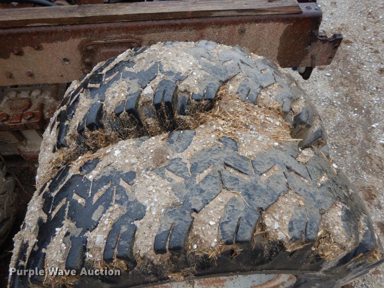 image for item IX9420 1976 Chevrolet C65  truck cab and chassis