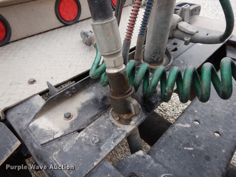 image for item IX9429 2009 Trail King Tri Lite ATL 40  end dump trailer