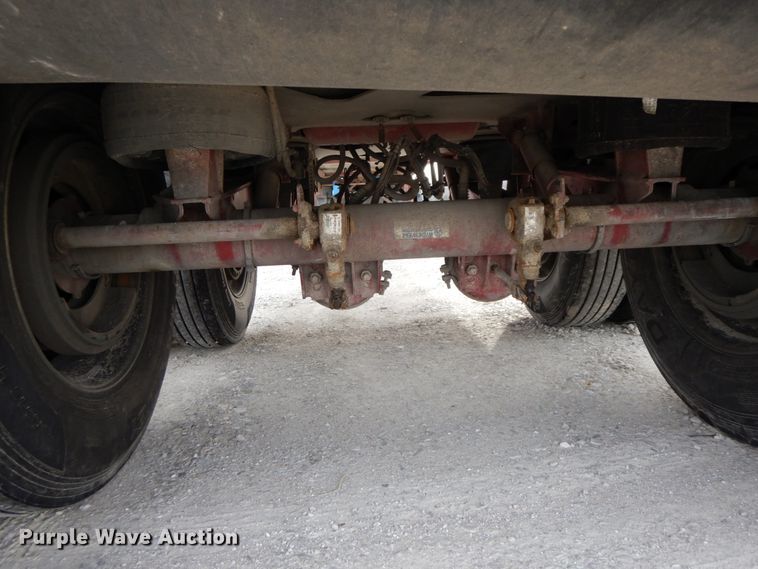 image for item IX9429 2009 Trail King Tri Lite ATL 40  end dump trailer