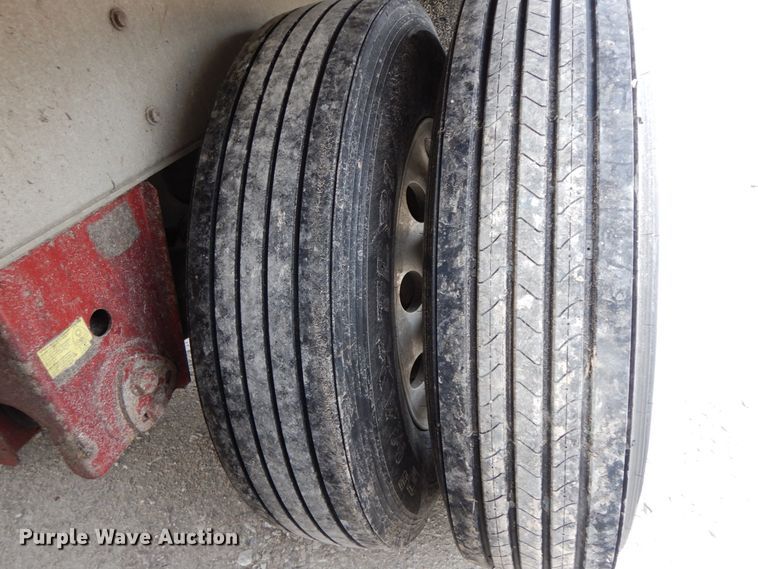 image for item IX9429 2009 Trail King Tri Lite ATL 40  end dump trailer