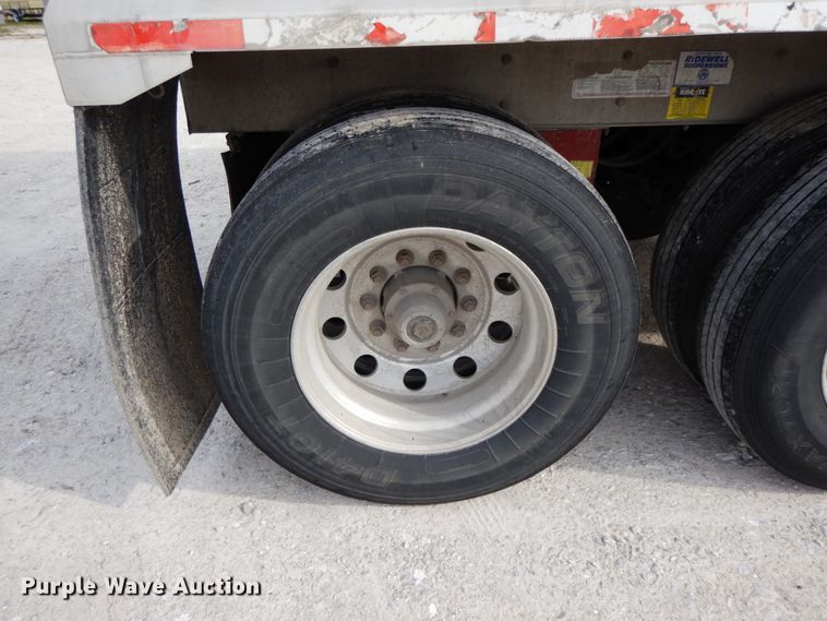 image for item IX9429 2009 Trail King Tri Lite ATL 40  end dump trailer