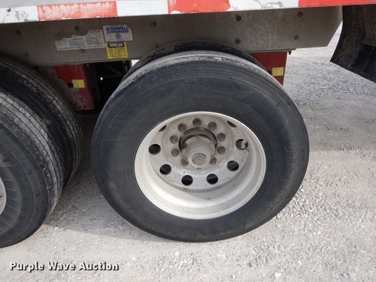 image for item IX9429 2009 Trail King Tri Lite ATL 40  end dump trailer