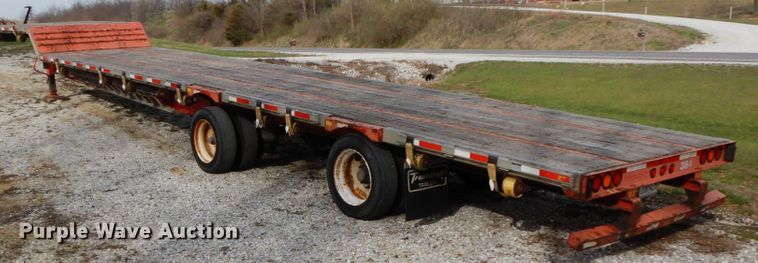 image for item IX9430 2009 Transcraft DTL-2100  drop deck trailer