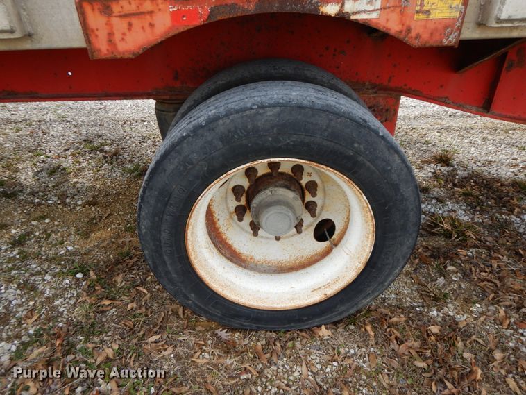 image for item IX9430 2009 Transcraft DTL-2100  drop deck trailer