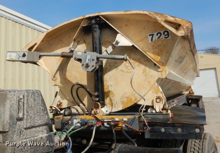 image for item IY9516 2000 Smith Co side dump trailer