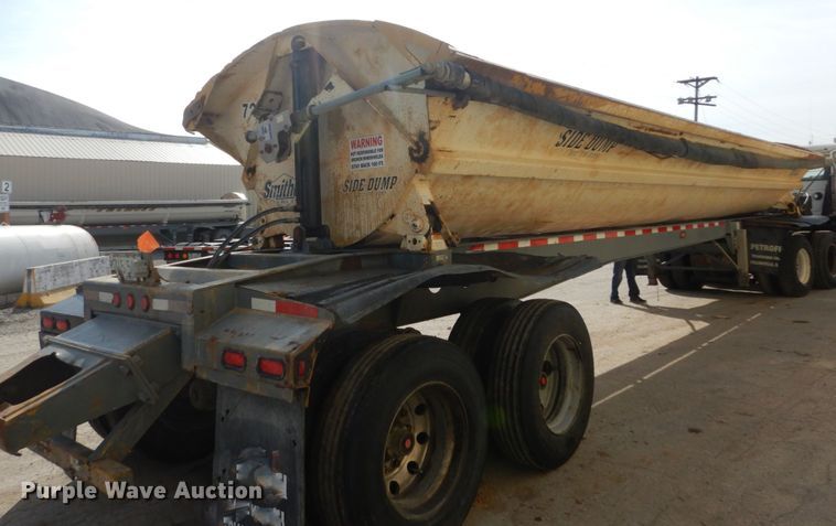 image for item IY9516 2000 Smith Co side dump trailer