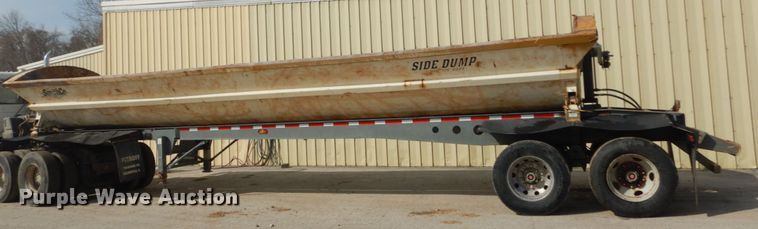 image for item IY9516 2000 Smith Co side dump trailer