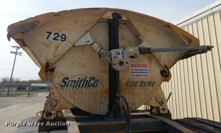image for item IY9516 2000 Smith Co side dump trailer