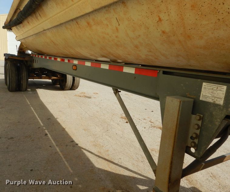 image for item IY9516 2000 Smith Co side dump trailer