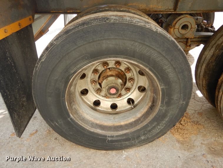 image for item IY9516 2000 Smith Co side dump trailer