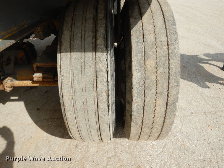 image for item IY9516 2000 Smith Co side dump trailer