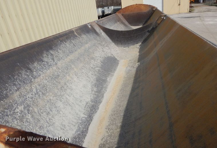 image for item IY9516 2000 Smith Co side dump trailer