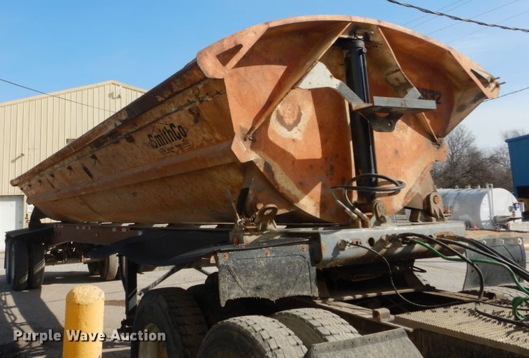 image for item IY9517 1999 Smith Co side dump trailer