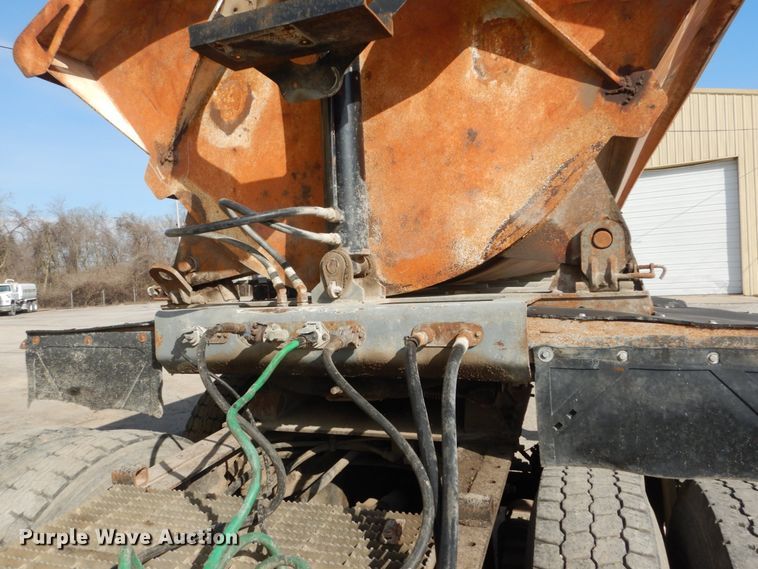 image for item IY9517 1999 Smith Co side dump trailer