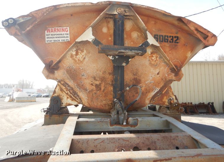 image for item IY9517 1999 Smith Co side dump trailer