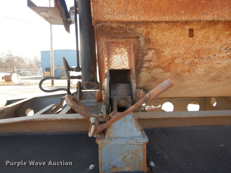 image for item IY9517 1999 Smith Co side dump trailer