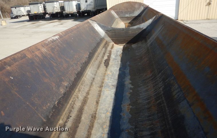 image for item IY9517 1999 Smith Co side dump trailer