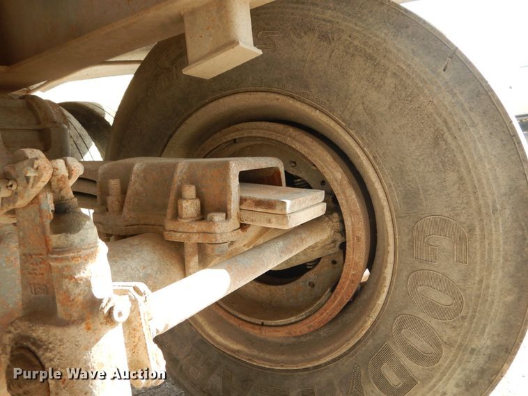 image for item IY9517 1999 Smith Co side dump trailer