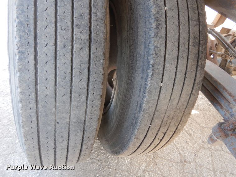 image for item IY9517 1999 Smith Co side dump trailer