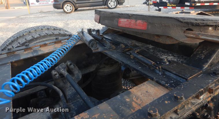 image for item IY9522 2005 International 9200i  semi truck