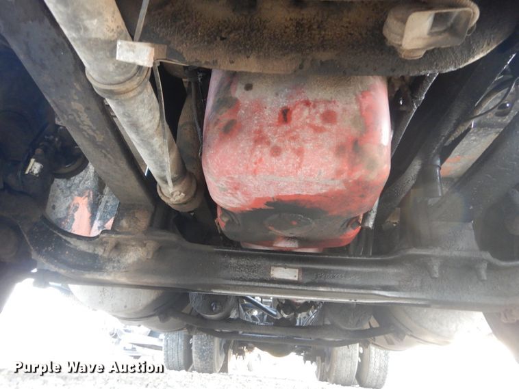 image for item IY9522 2005 International 9200i  semi truck