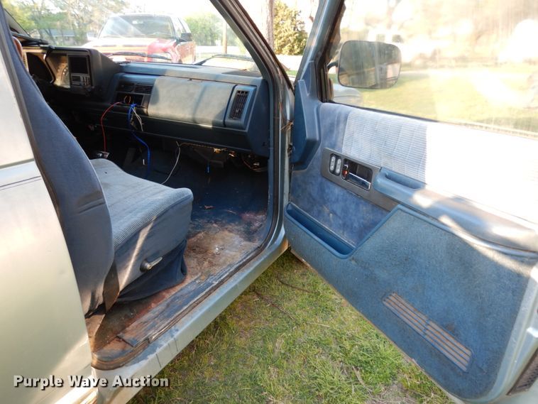 image for item DC2158 1990 Chevrolet 1500  Ext. Cab pickup truck