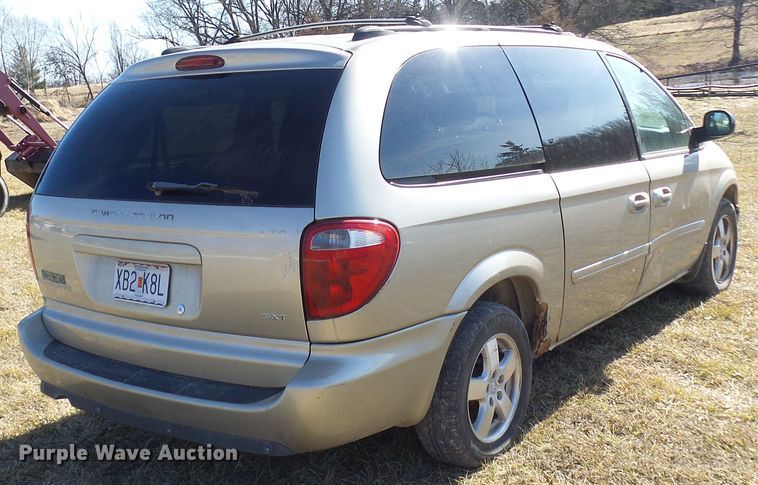 image for item DC2811 2005 Dodge Grand Caravan  van