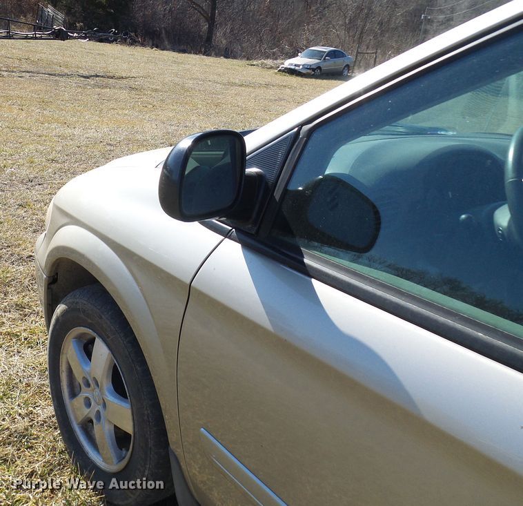 image for item DC2811 2005 Dodge Grand Caravan  van