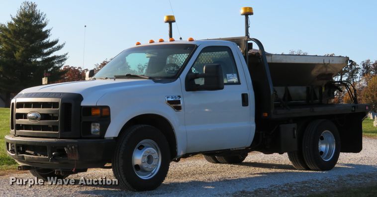 image for item DH1676 2008 Ford F350 Super Duty flatbed pickup truck
