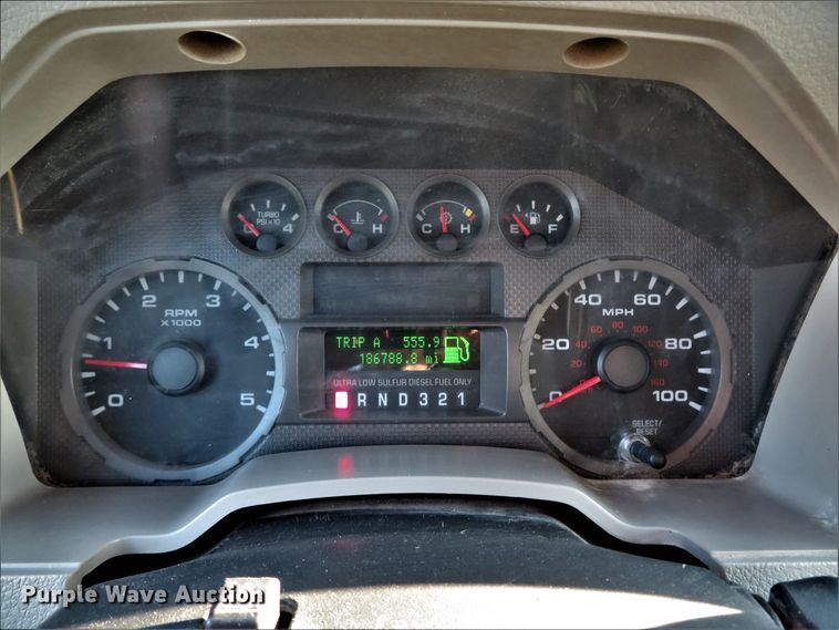 image for item DH1676 2008 Ford F350 Super Duty flatbed pickup truck