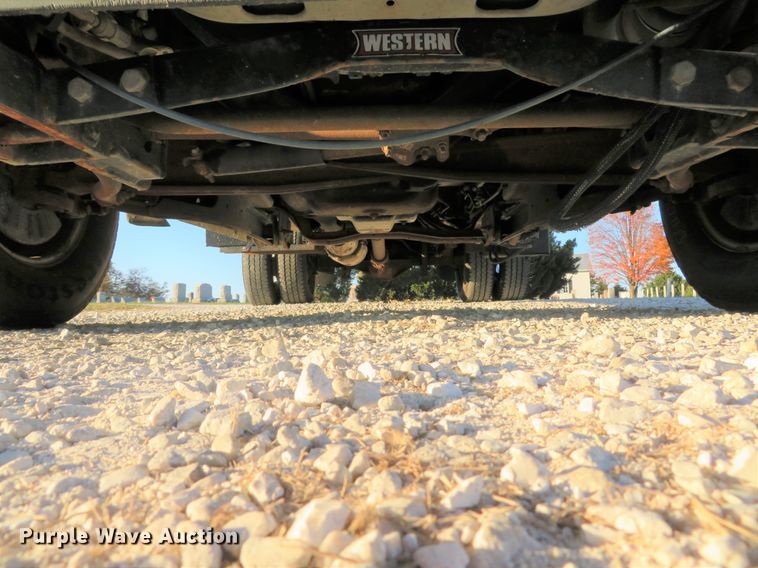 image for item DH1676 2008 Ford F350 Super Duty flatbed pickup truck