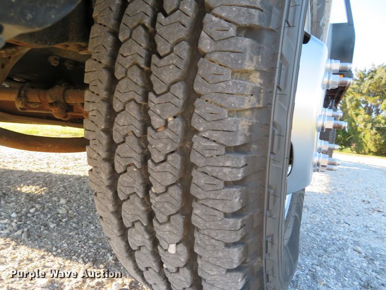 image for item DH1676 2008 Ford F350 Super Duty flatbed pickup truck