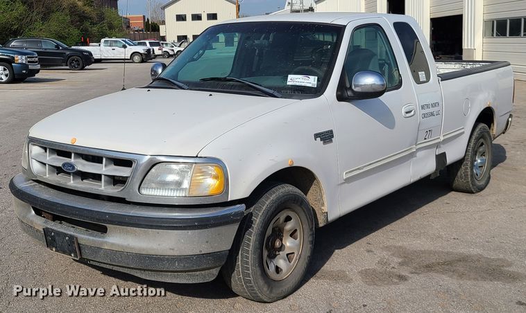 image for item DH5853 1998 Ford F150  SuperCab pickup truck
