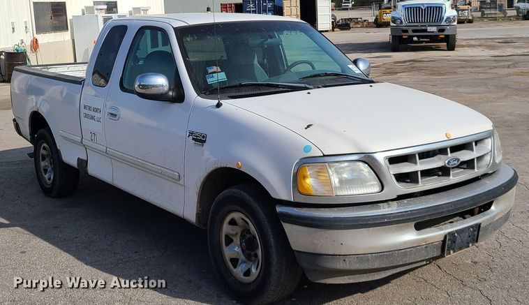 image for item DH5853 1998 Ford F150  SuperCab pickup truck